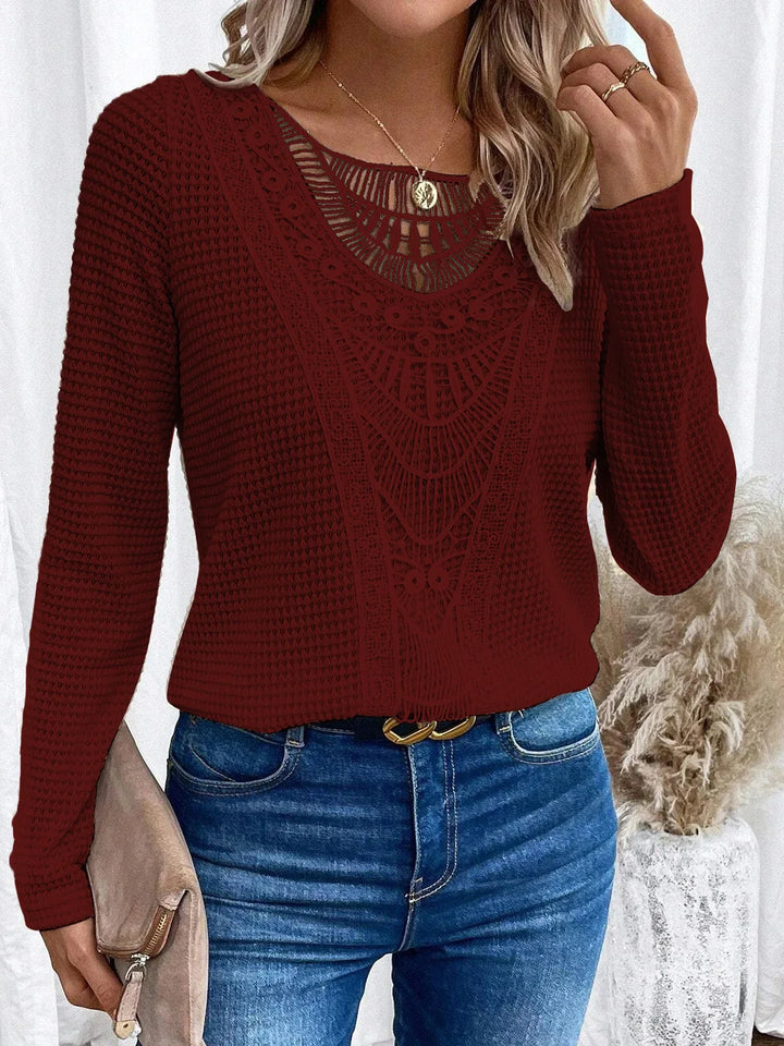 Shade™ | Elegant T-shirt med Rund Hals og Udsnittede Detaljer